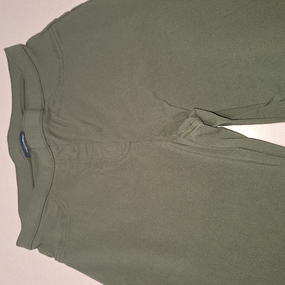 Womens dark olive stretch skinny pants.